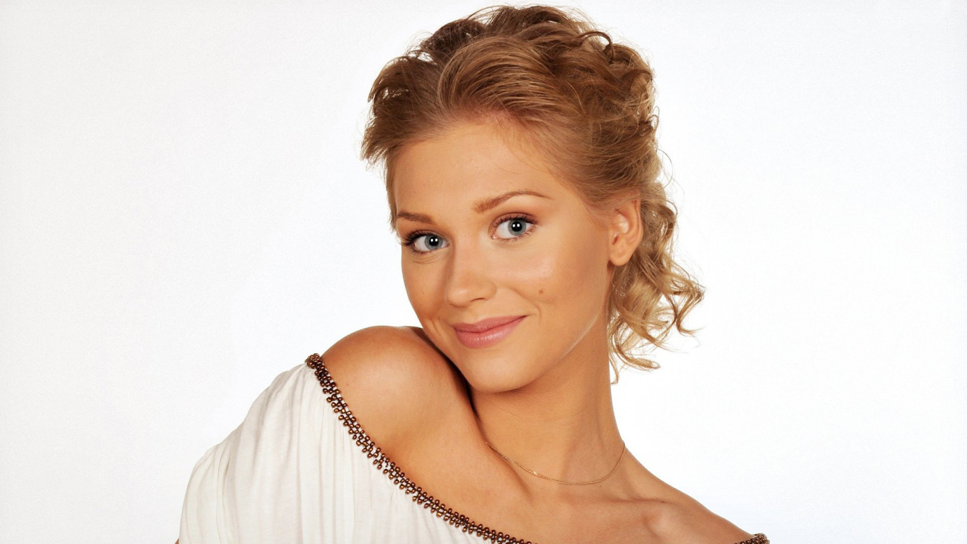 Красивая российская актриса Кристина Асмус