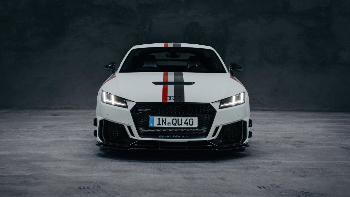 Автомобиль Audi TT RS Coupé 40 Jahre Quattro 2020 года вид спереди