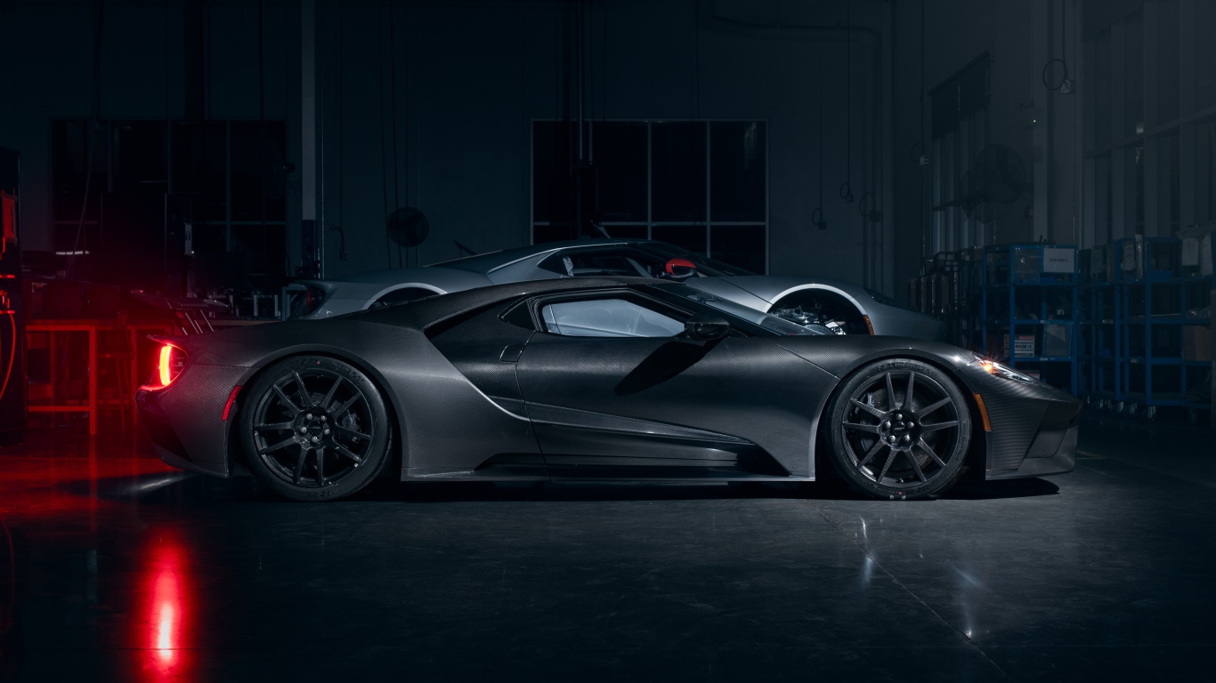 Автомобили  Ford GT Liquid Carbon, 2020 года в гараже