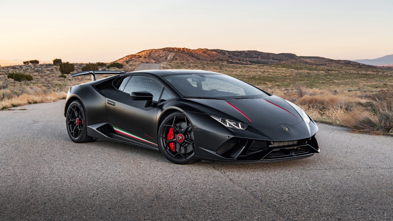 Черный спортивный  Lamborghini Huracan Performante 2020 года