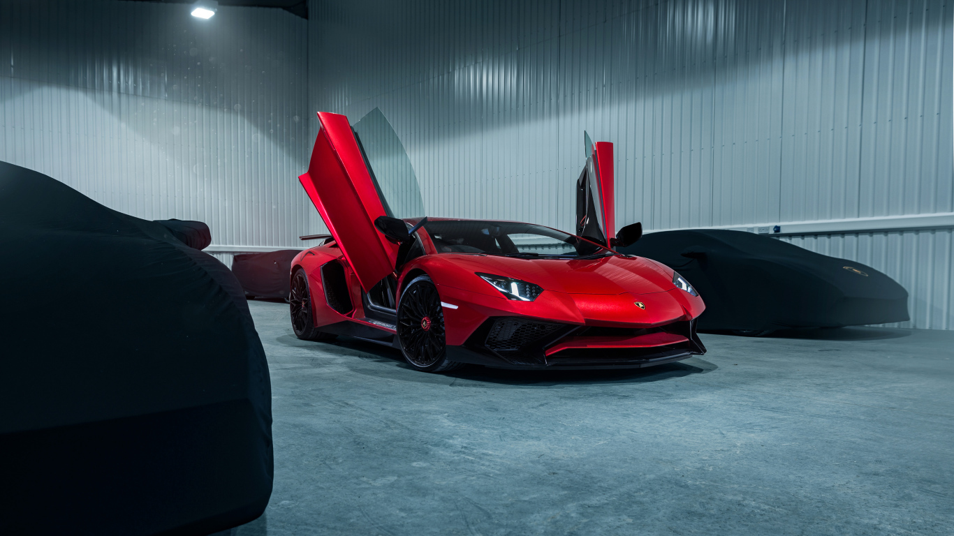 Красный автомобиль Lamborghini Aventador SV  с открытыми дверями