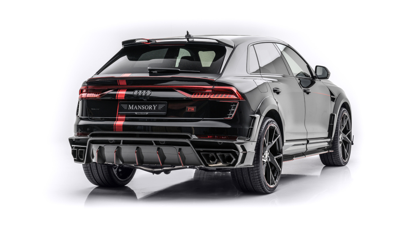 Черный кроссовер  Mansory Audi RS Q8 2020 года вид сзади на белом фоне