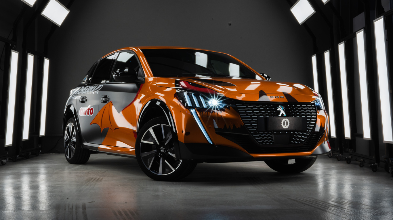 Автомобиль Peugeot E-208 GT, 2020 года
