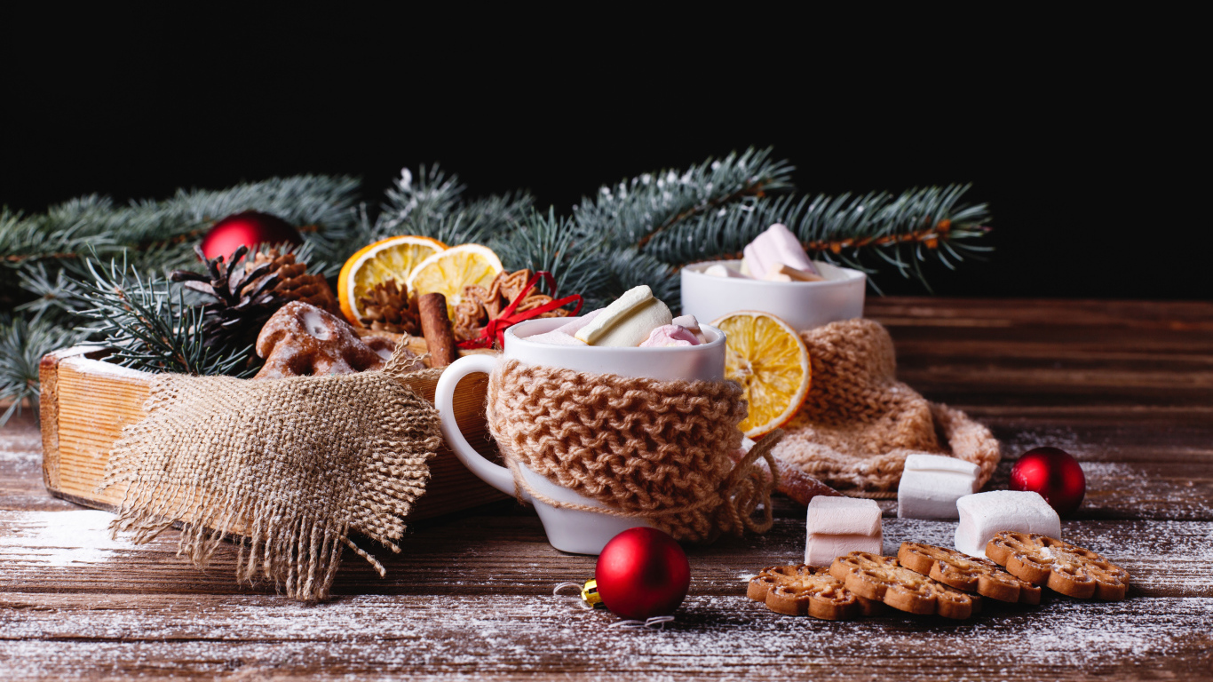 Две чашки какао с маршмеллоу на столе с печеньем на Рождество