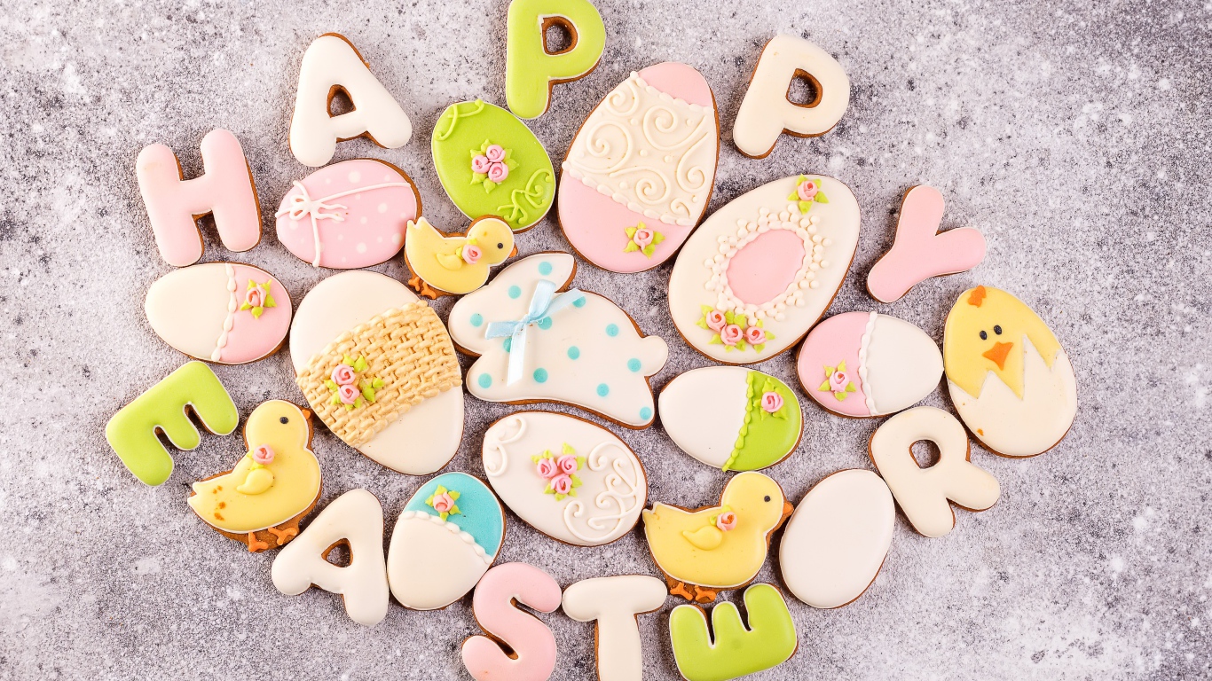 Печенье Счастливой Пасхи на сером столе