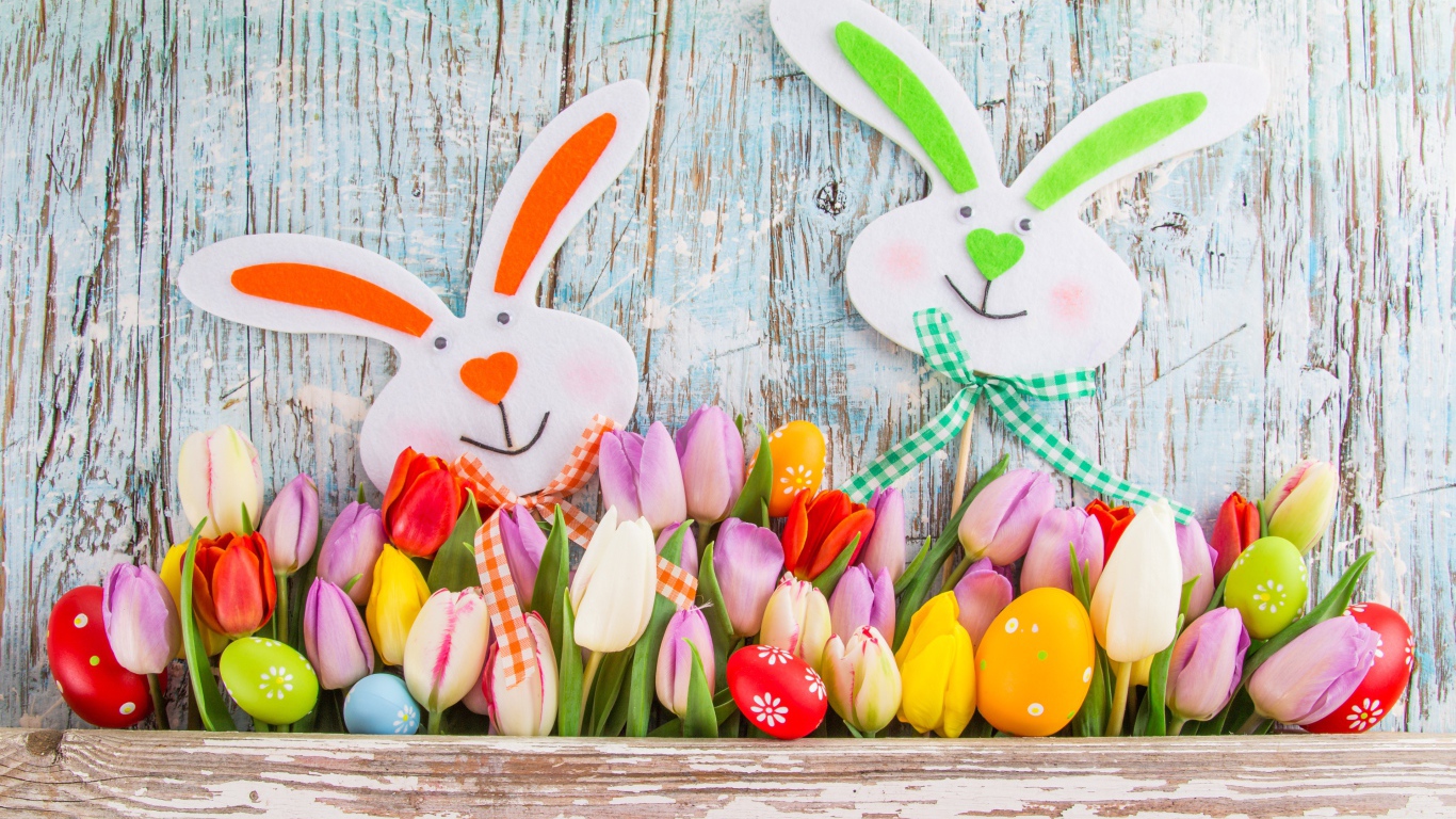 Тюльпаны, крашеные яйца и зайцы декор на праздник Пасха