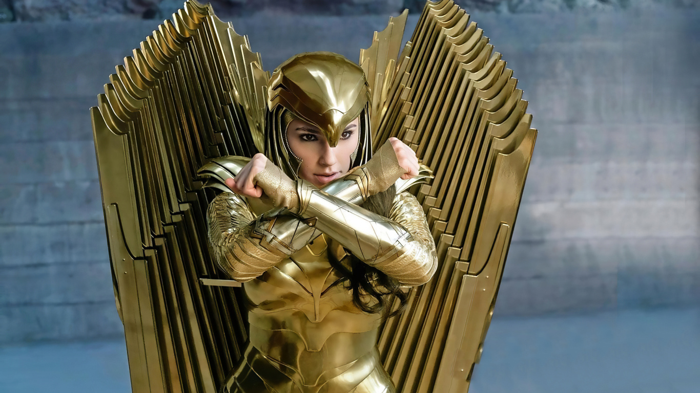 Актриса Галь Гадот в костюме в фильме Чудо-женщина. 1984