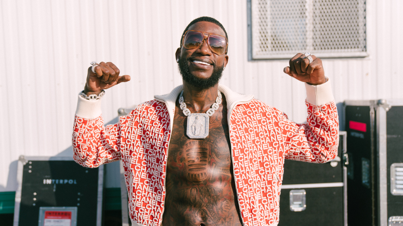Американский рэпер  Gucci Mane с татуировками на теле