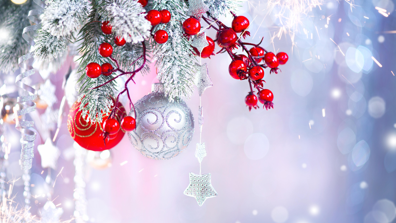 Заснеженная ветка с игрушками, фон для открытки на Новый год 