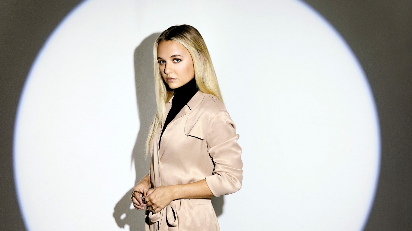 Американская актриса Мэдисон Айсмен