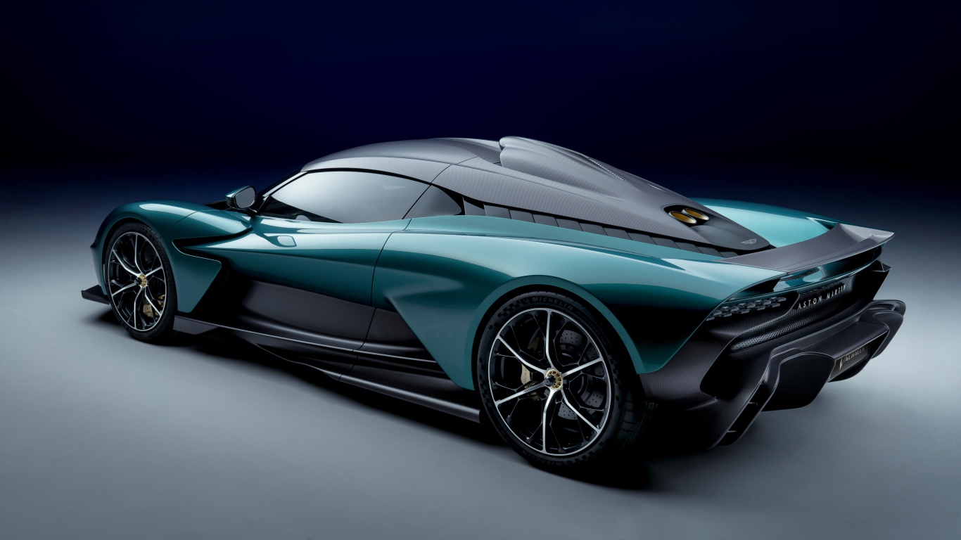 Автомобиль Aston Martin Valhalla 2021 года