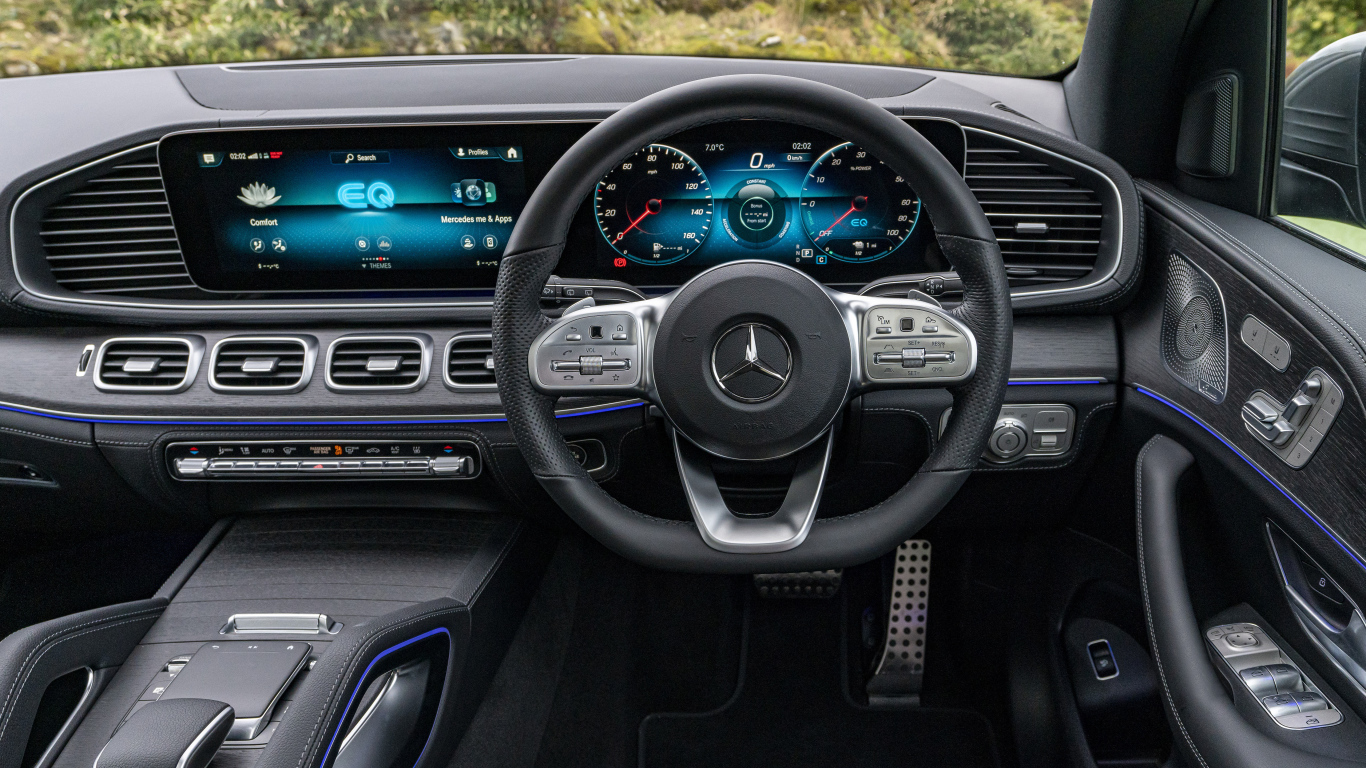 Дорогой салон автомобиля Mercedes-Benz GLE 350 De 4MATIC AMG Line