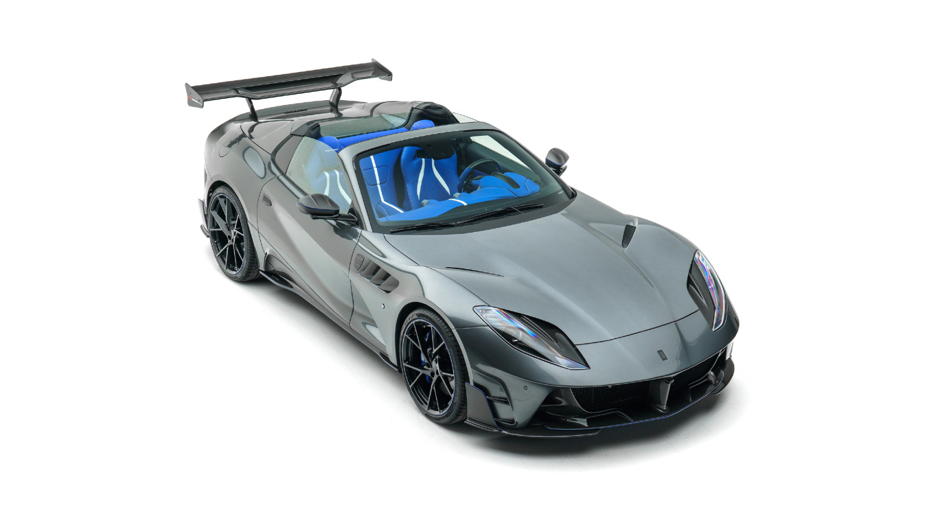 Спортивный автомобиль Mansory Stallone GTS 2021 года на белом фоне