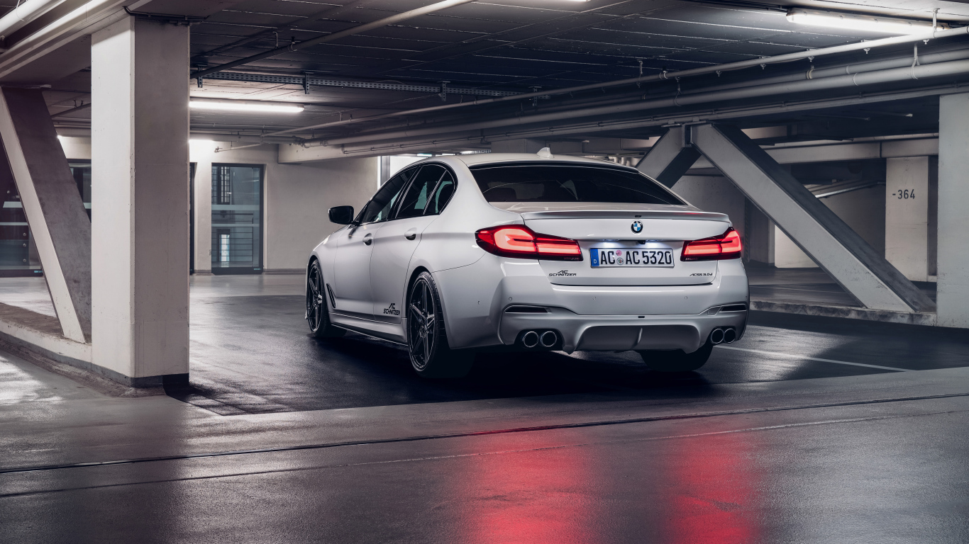 Автомобиль Schnitzer ACS5 3.0d 2021 года вид сзади