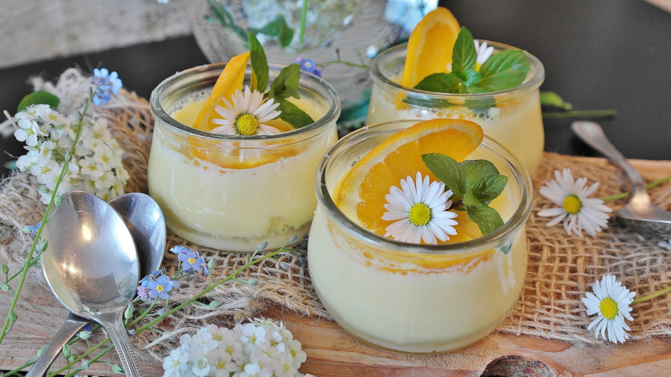 Крем в баночках с лимоном и ромашками