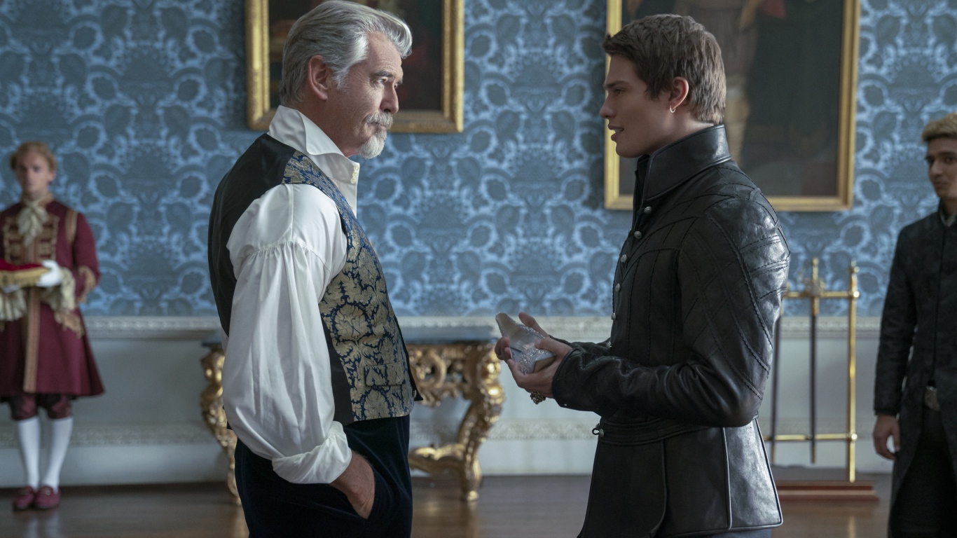 Кадр нового фильма Золушка, 2021