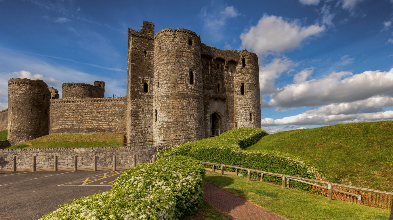 Замок Кидвелли, Уэльс. Великобритания
