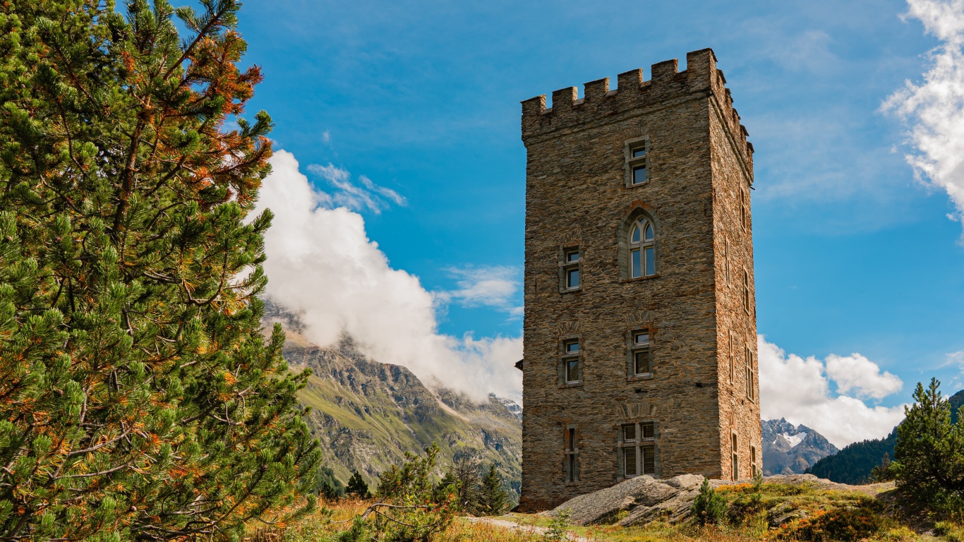 Высокая башня под голубым небом, Швейцария