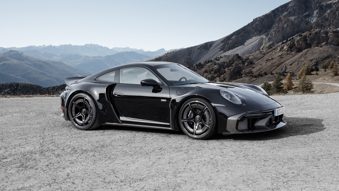 Дорогой черный автомобиль  Brabus 900 Rocket R