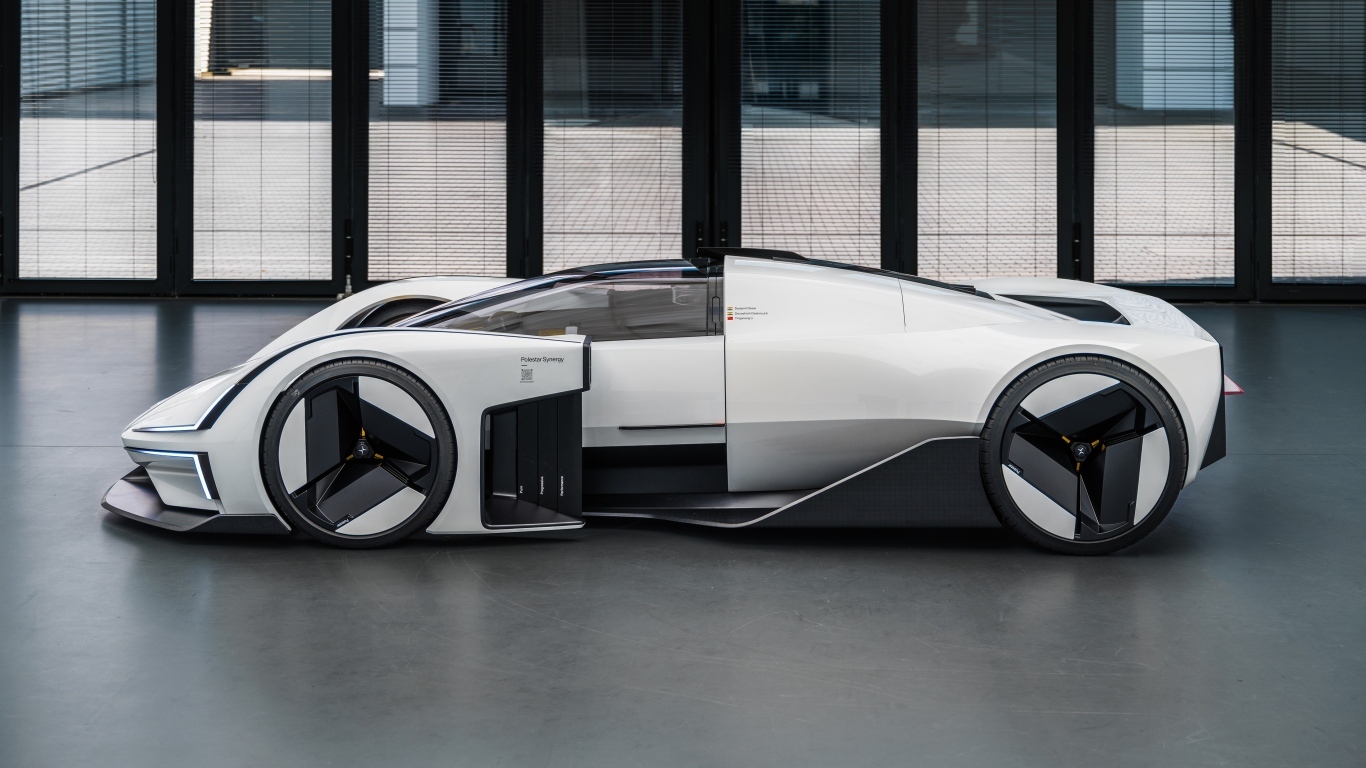 Автомобиль Polestar Synergy вид сзади
