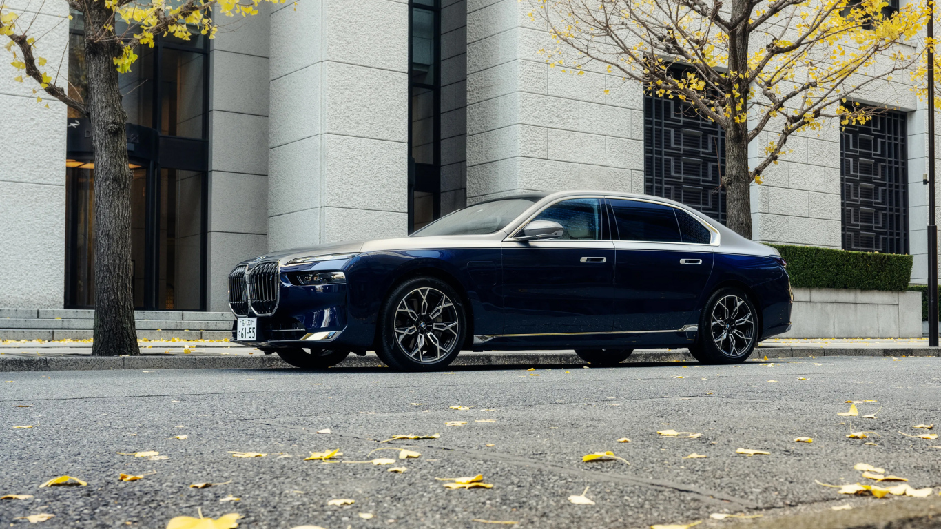 Престижный автомобиль BMW I7 XDrive60 Excellence