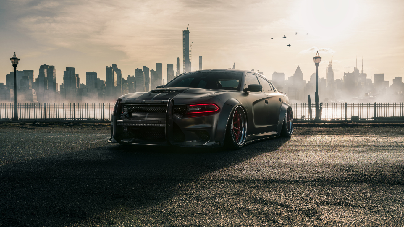 Автомобиль Dodge Charger Hellcat Enforcer на фоне города