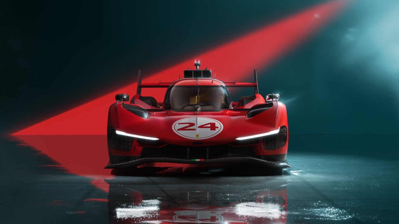 Вид спереди на гоночный автомобиль Ferrari 499P Modificata