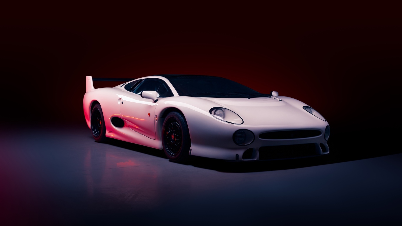 Стильный быстрый кабриолет Jaguar XJ220