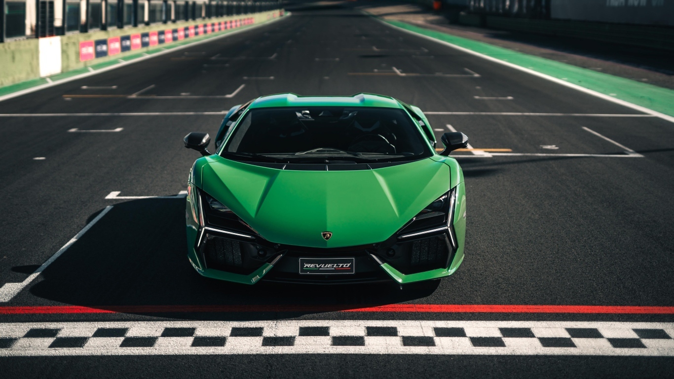 Зеленый спортивный автомобиль Lamborghini Revuelto 2023 года