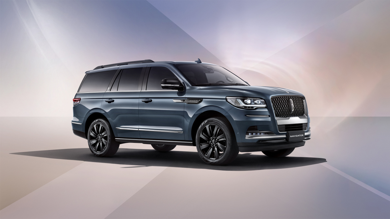 Большой автомобиль Lincoln Navigator 100th Anniversary