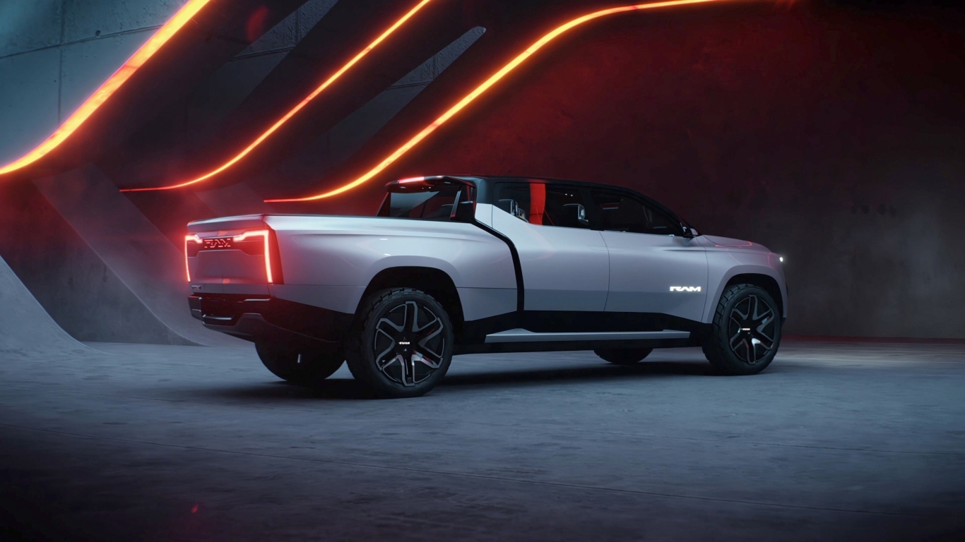 Пикап Ram 1500 Revolution BEV Concept 2023 вид сзади