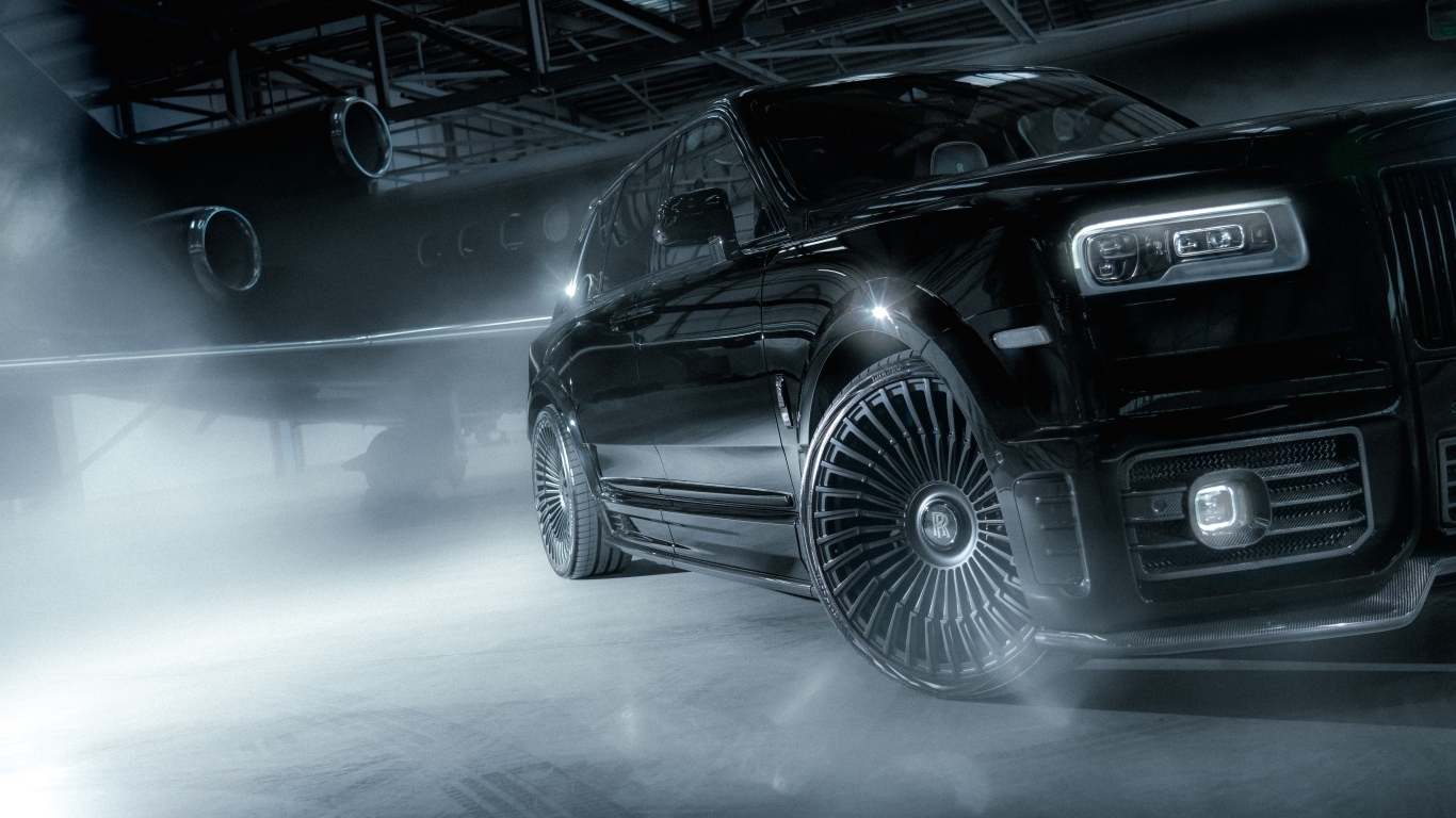 Стильный дорогой автомобиль Rolls-Royce Cullinan