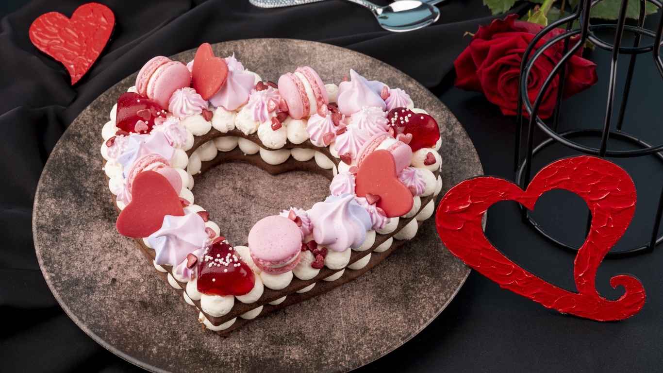 Торт в форме сердца для любимой на День Святого Валентина