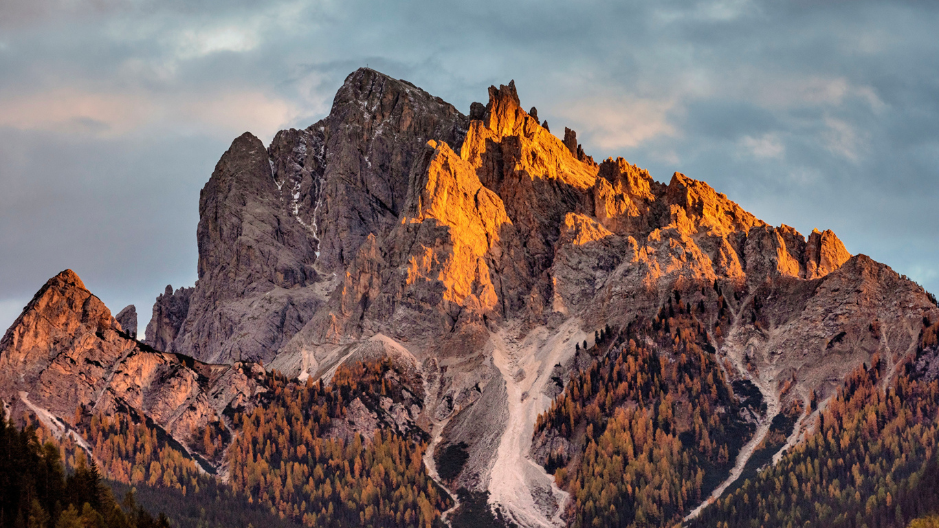Острые вершины итальянских альп