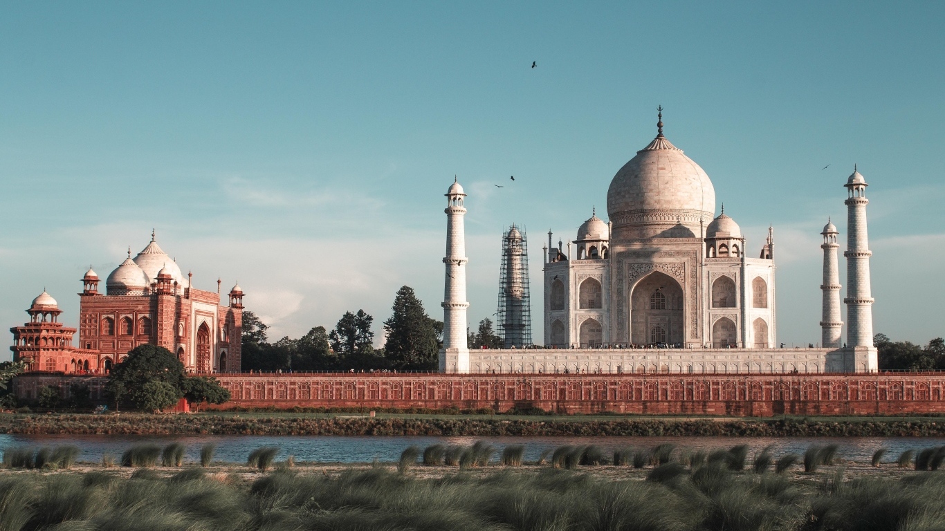 Большой красивый храм Тадж Махал, Индия