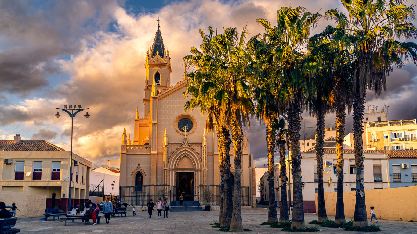 Старая церковь в городе Малага,  Испания