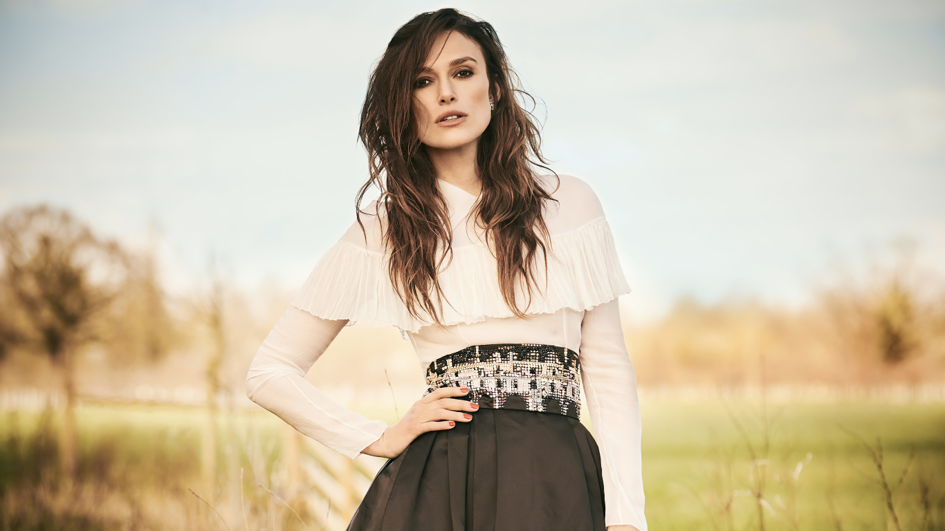 Актриса Кира Найтли позирует для фото