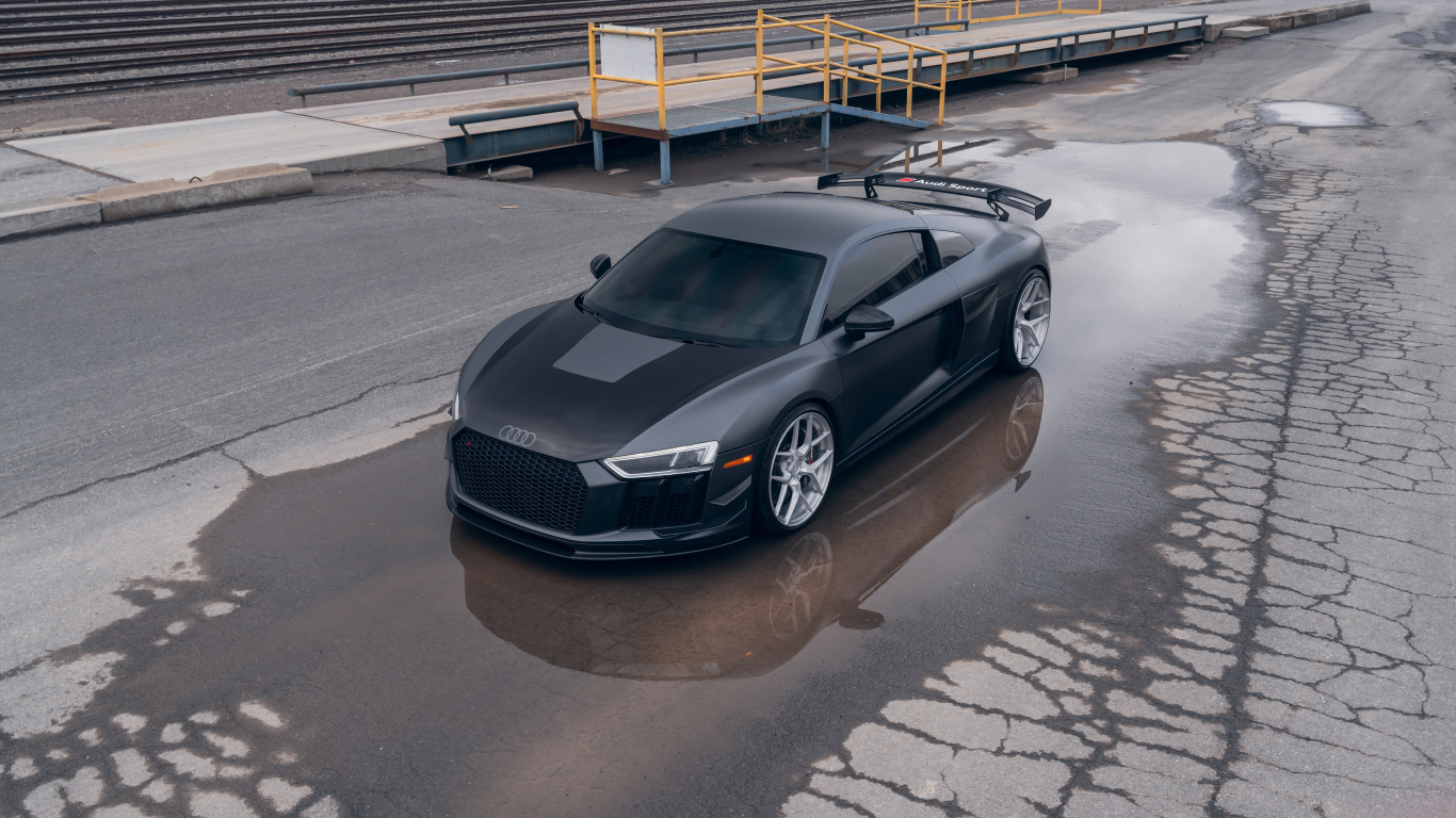 Автомобиль Audi R8 Velgen Wheels в луже