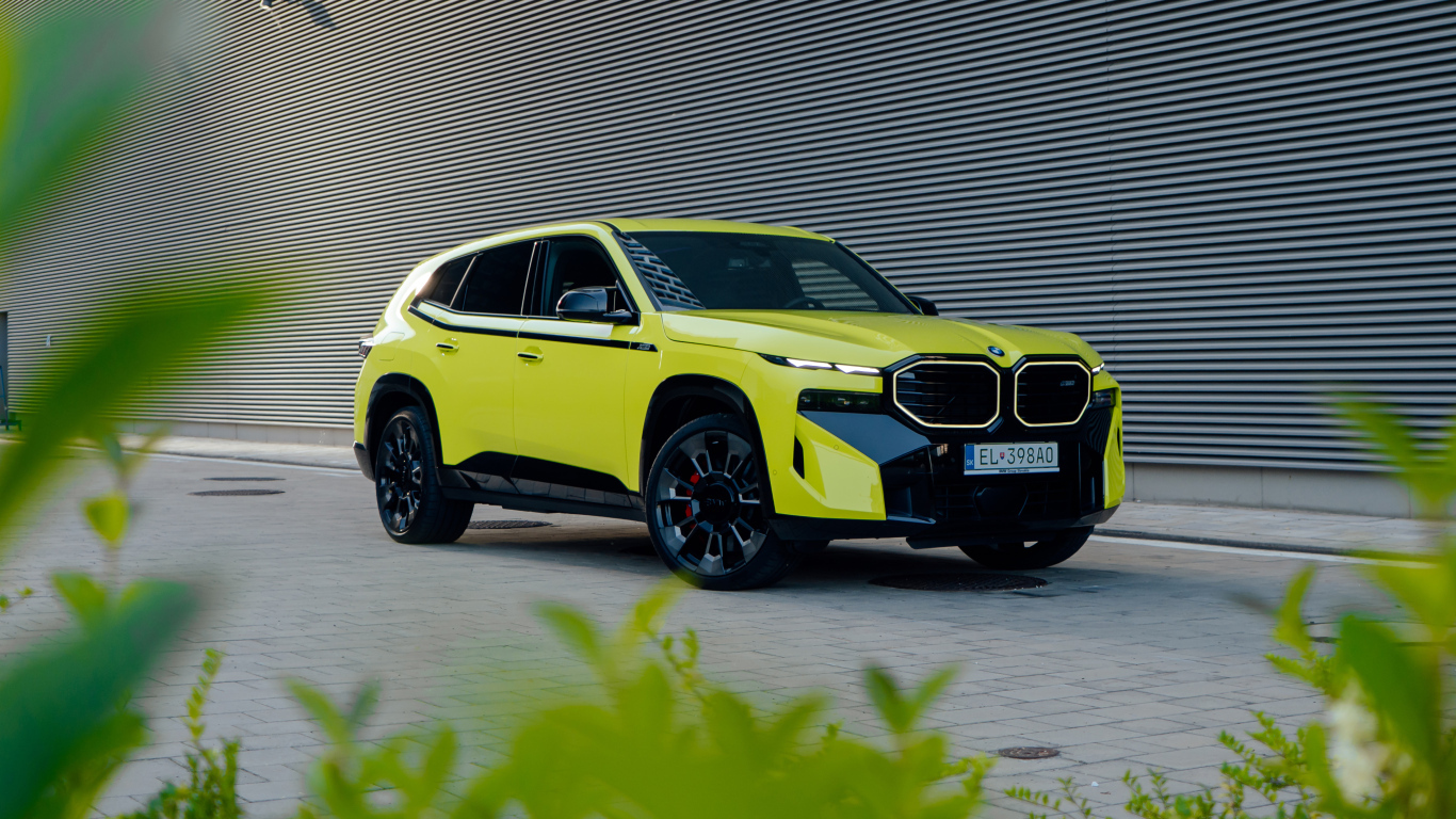 Внедорожник BMW XM 50e