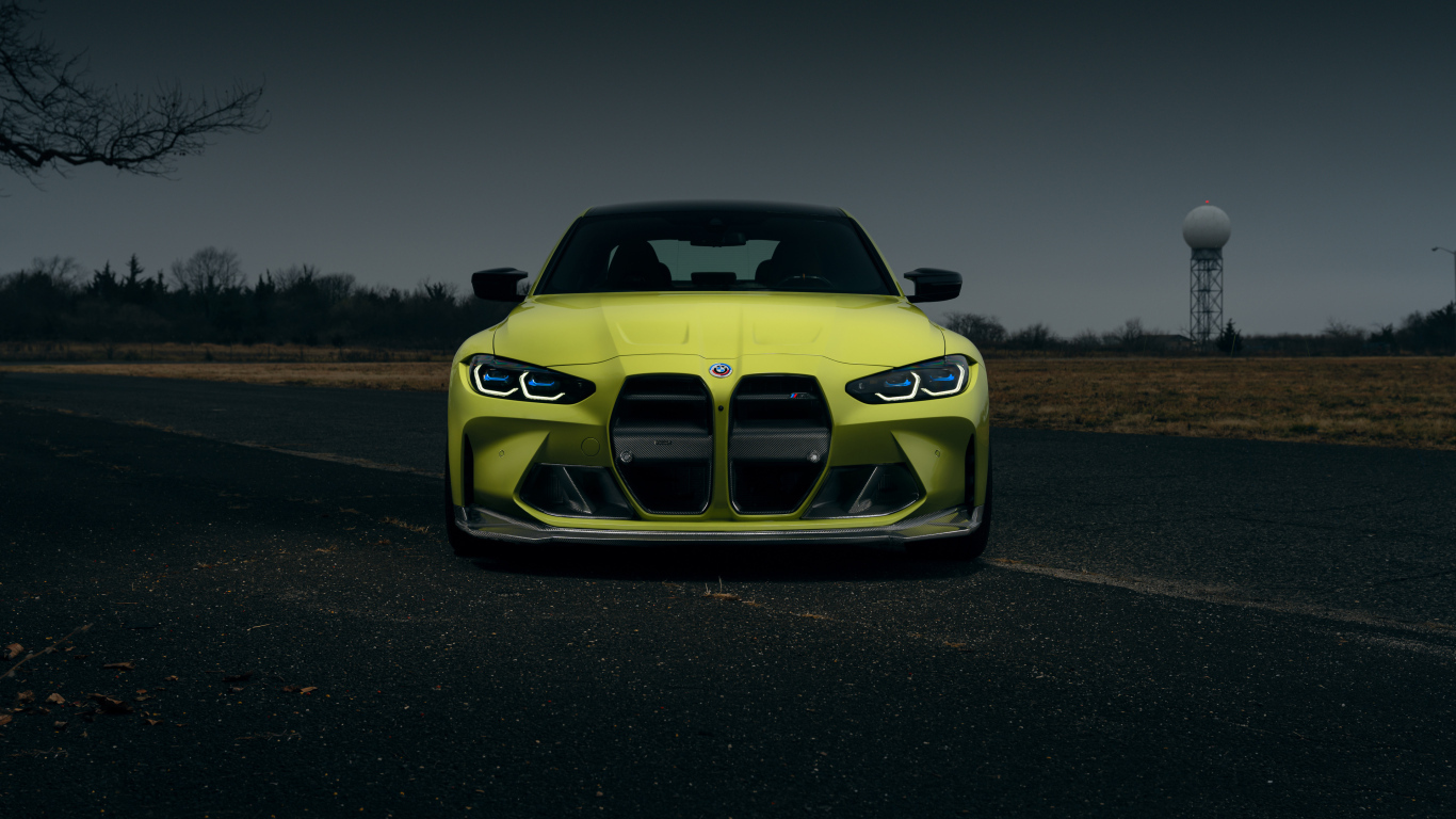 Вид спереди на автомобиль  BMW M3