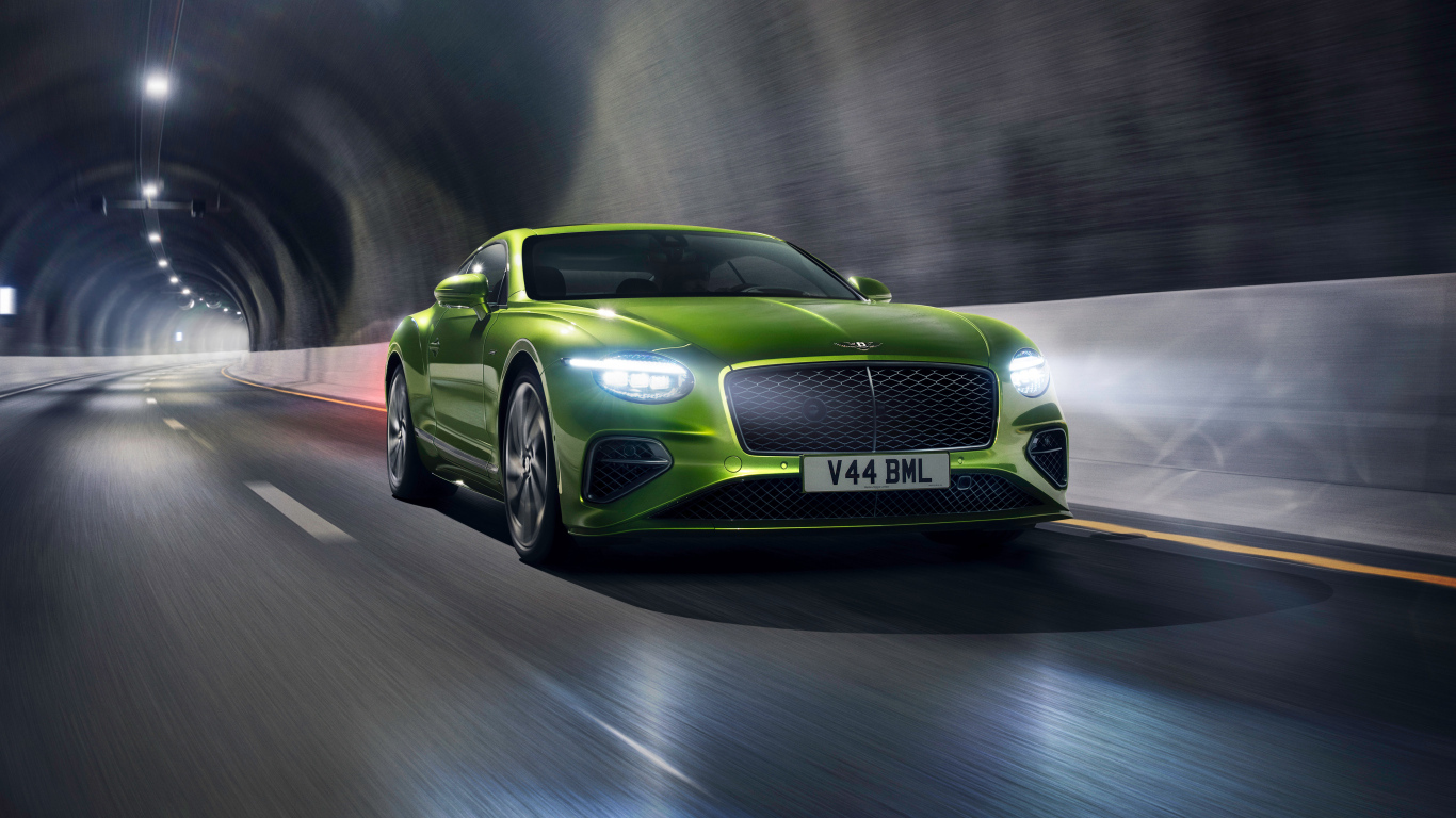 Зеленый автомобиль Bentley Continental GT Speed 2024  года в тоннеле