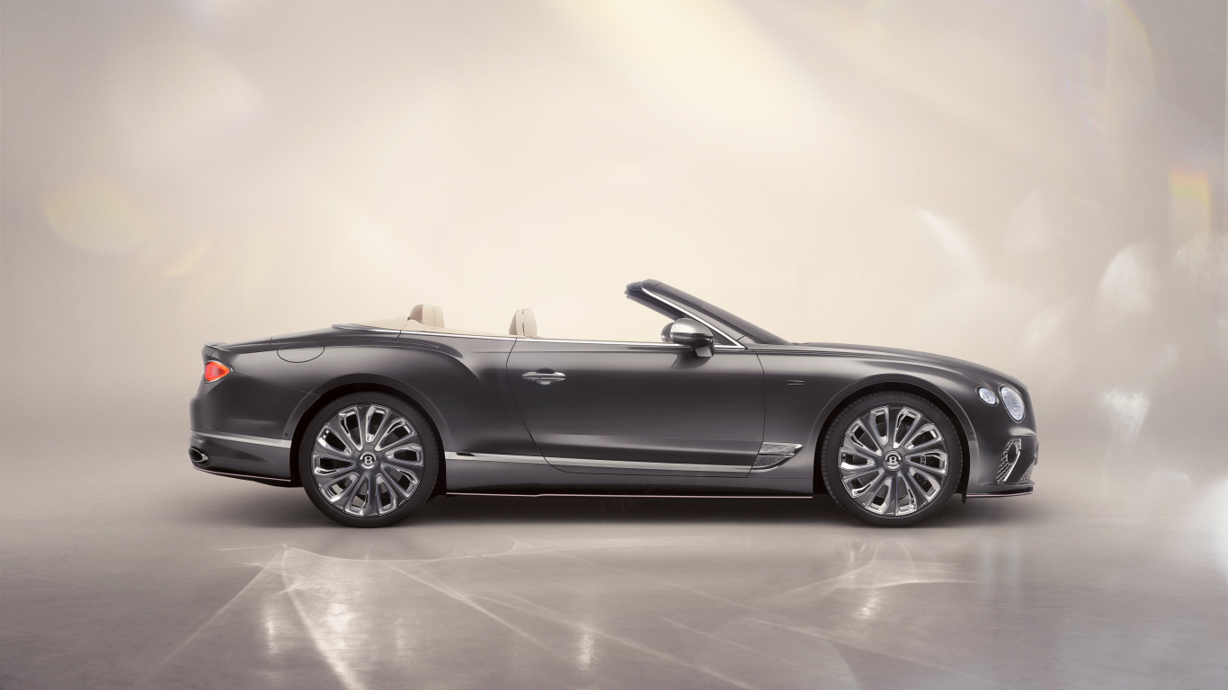 Вид сбоку на автомобиль  Bentley Continental GT Convertible Boodles By Mulliner 2024 года