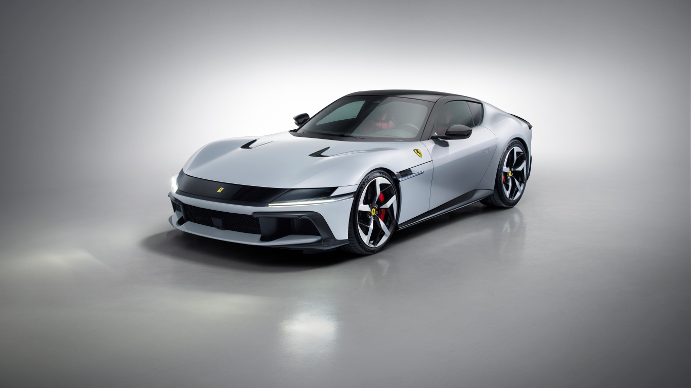Автомобиль Ferrari 12Cilindri 2024 года на сером фоне