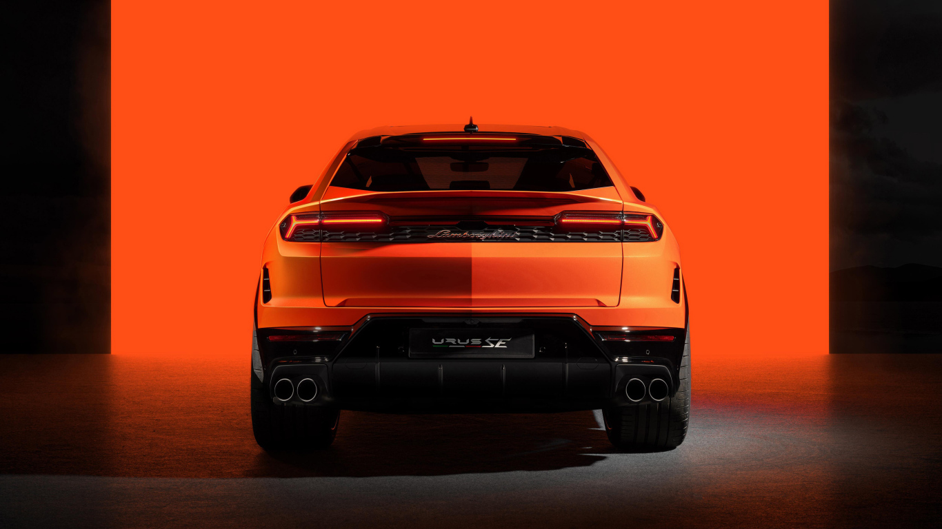 Автомобиль  Lamborghini Urus SE Plug-In Hybrid вид сзади