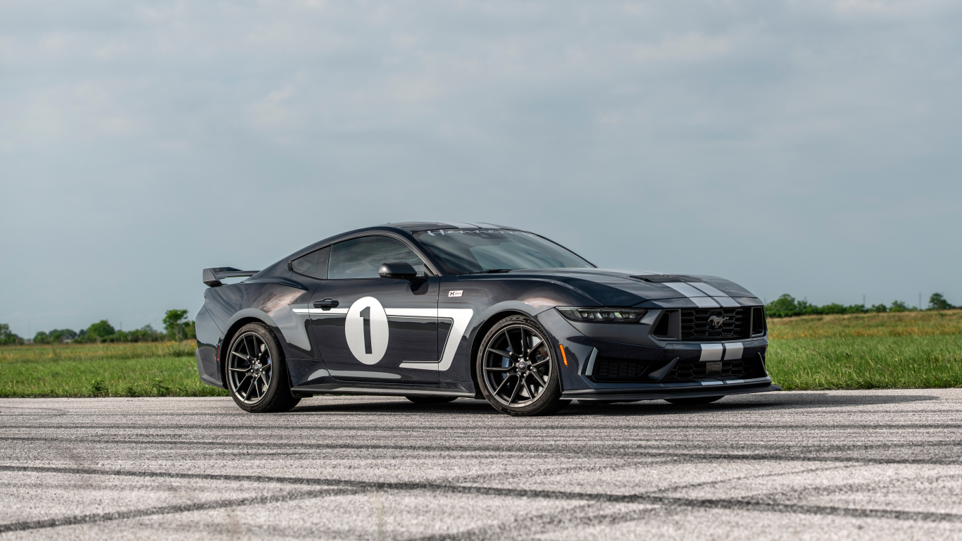 Спортивный автомобиль Hennessey H850 Mustang Dark Horse 2024