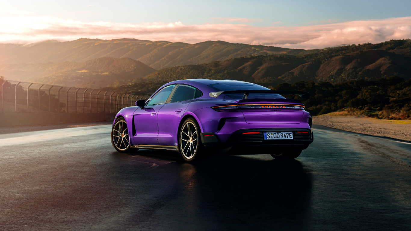 Автомобиль Porsche Taycan Turbo GT Weissach Package 2024 года вид сзади