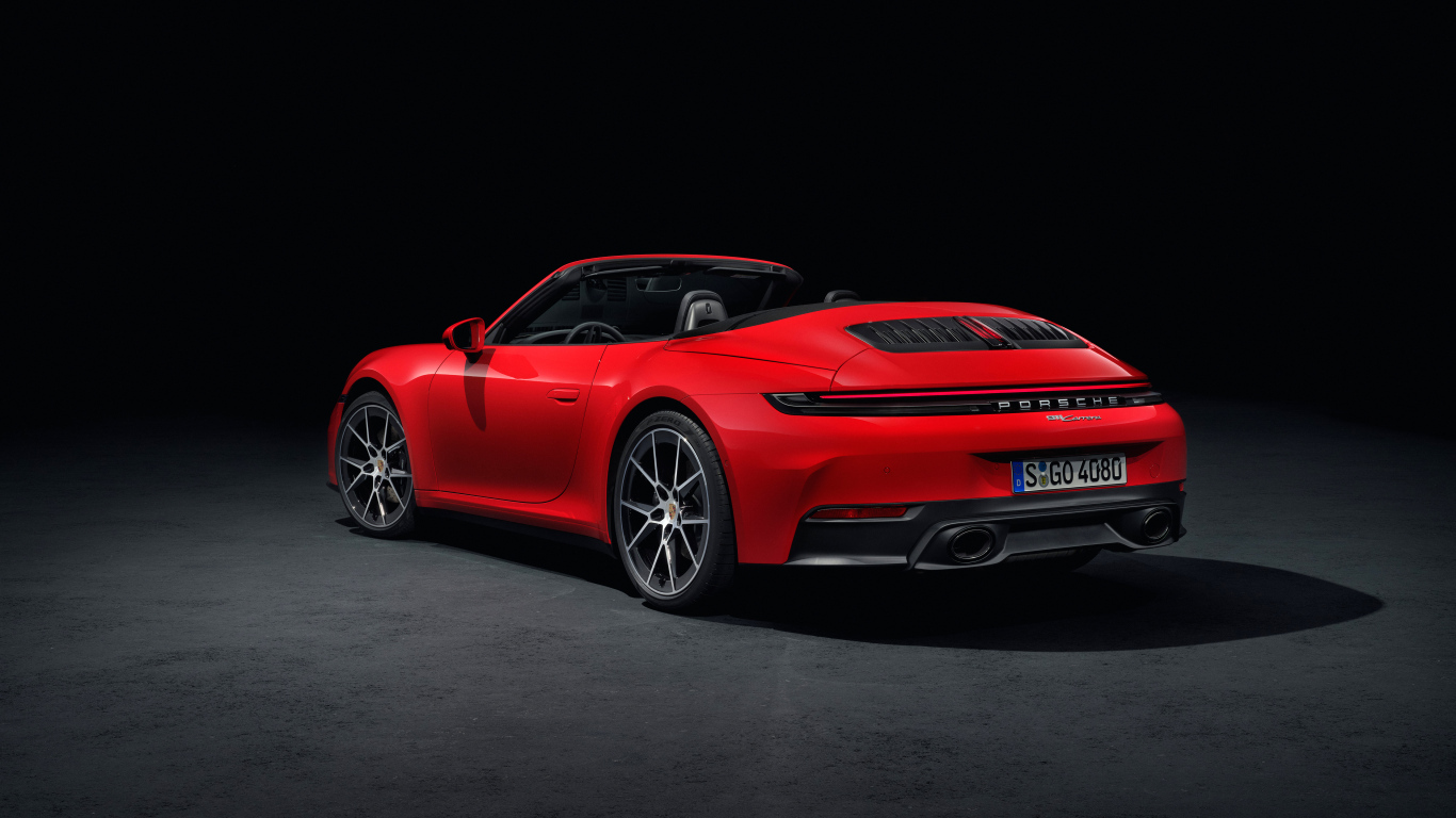 Красный  Porsche 911 Carrera Cabriolet 2024 года вид сзади