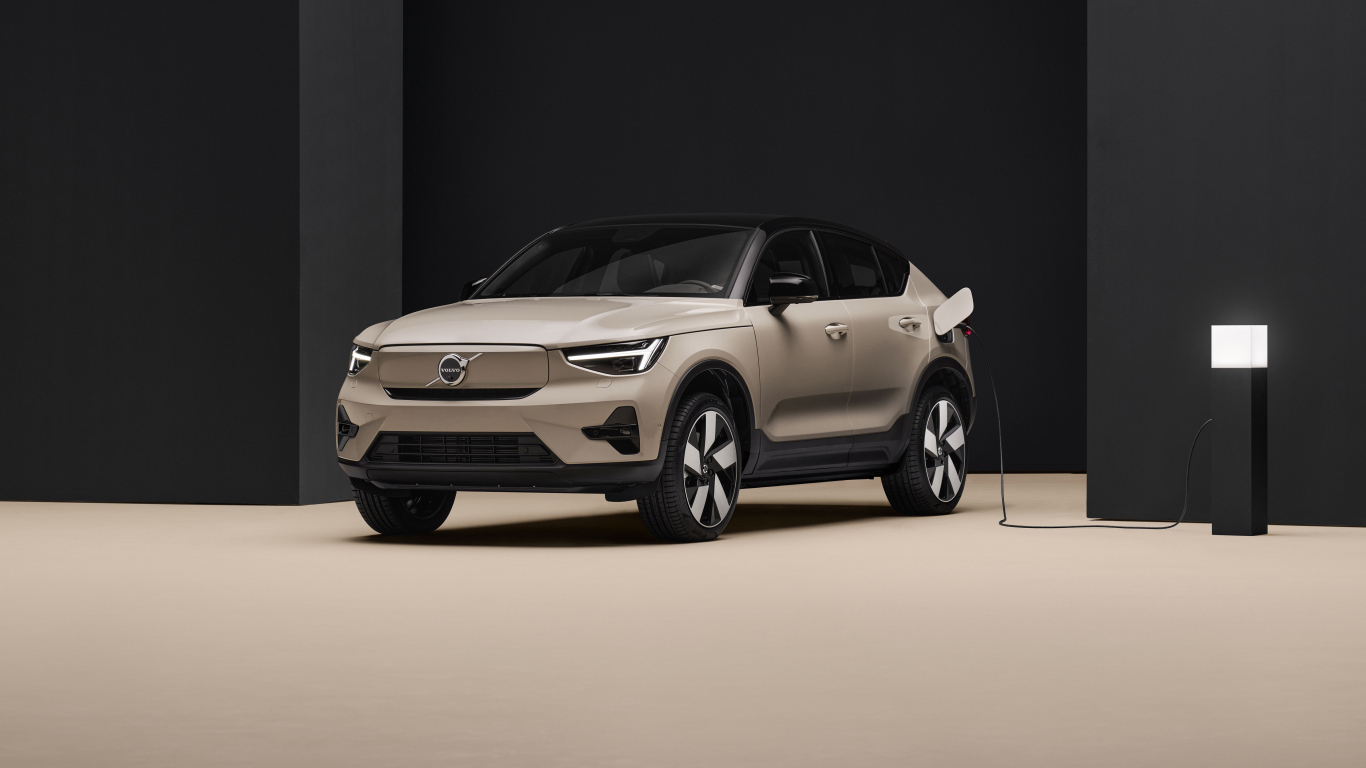 Автомобиль Volvo EC40 2024  года
