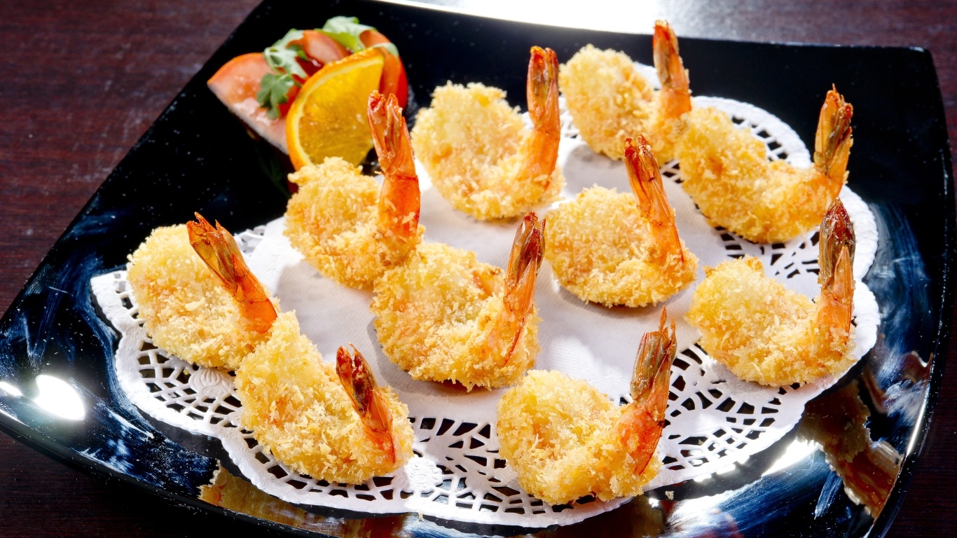 Жареные креветки в кляре