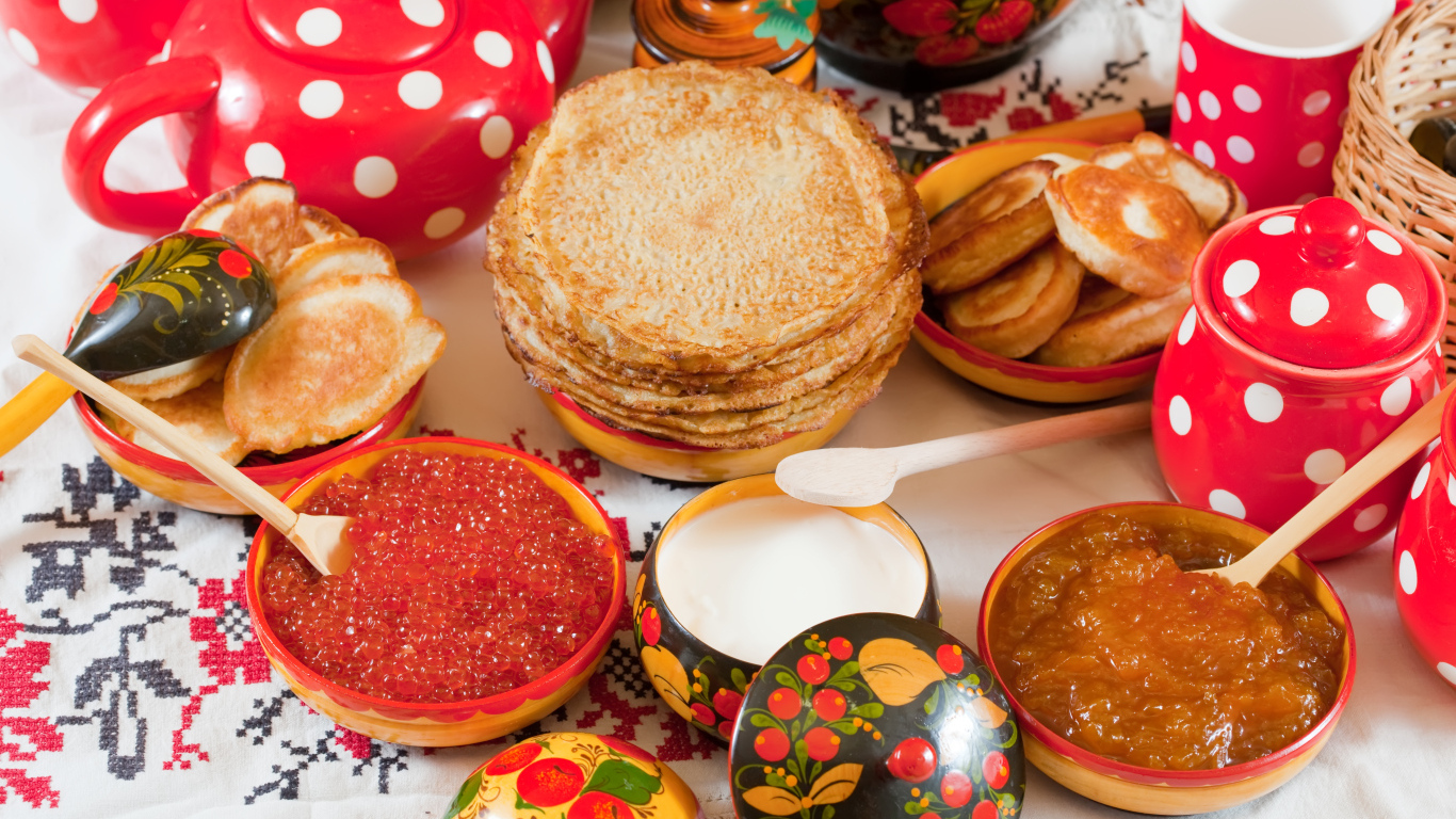 Угощения на праздник Масленица на столе